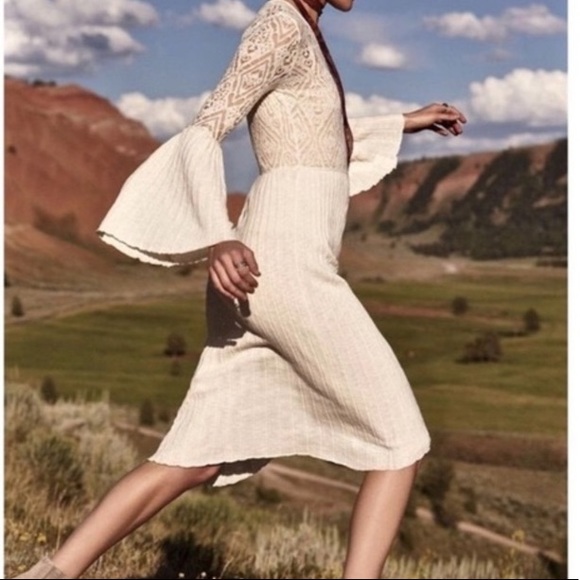 Anthropologie Dresses & Skirts - Anthropologie Floreat Sz XS Beige Bell Slv Dress